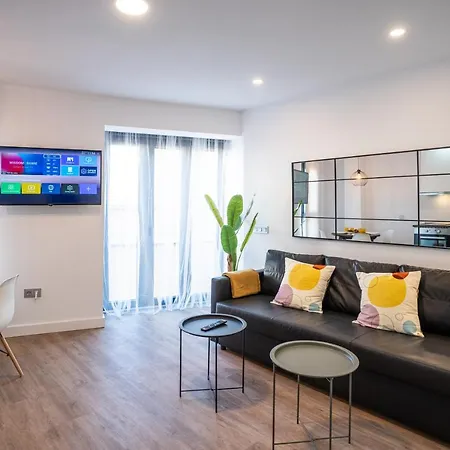 Trendy Homes Puerta Purchena Aparthotel *