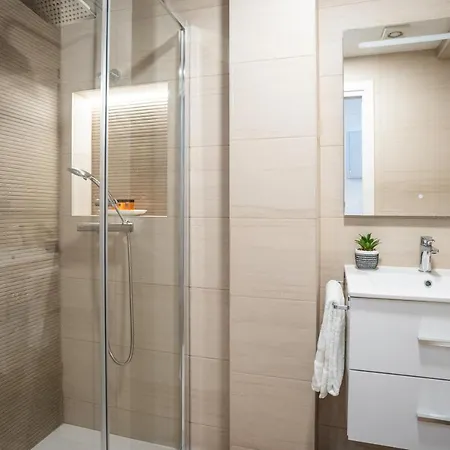Aparthotel Trendy Homes Puerta Purchena *