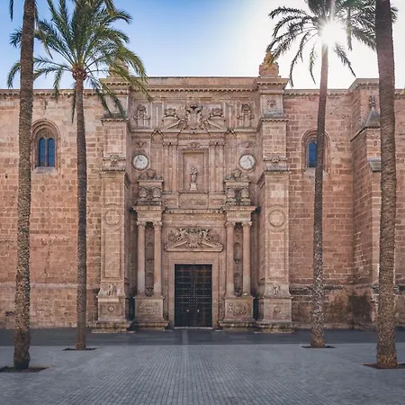 Trendy Homes Puerta Purchena * Almeria