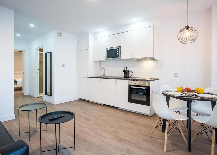 Trendy Homes Puerta Purchena 4* Almería