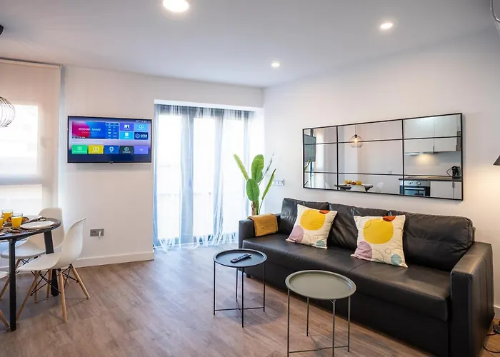 Trendy Homes Puerta Purchena Appart hôtel 4*